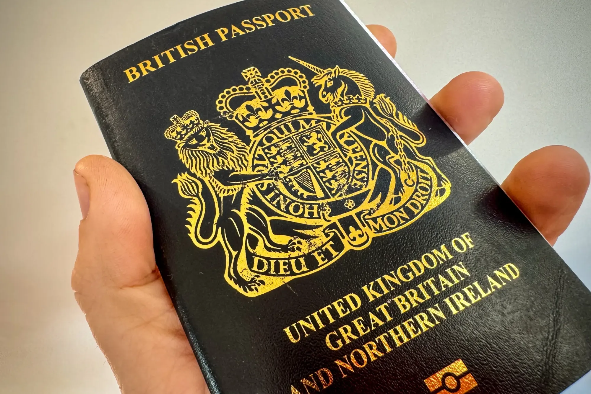 how to change name on passport uk